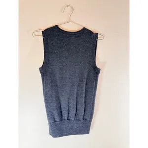 Nike Sweater Vest Womens XS Gray Merino Wool Blend Golf Tour Performance‎ V-Neck thumbnail 6