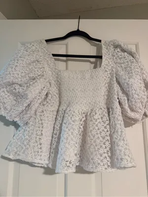 Buddy Love White Floral Lace Square-Neck Peplum Top thumbnail 3