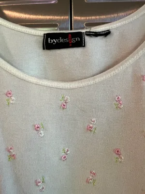 Vintage Floral Embroidered Tank Top thumbnail 2