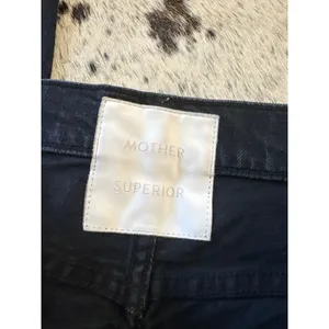 MOTHER The Scrapper Cuff Ankle Fray Jeans In Who's Sorry Now Size‎ 28 thumbnail 4