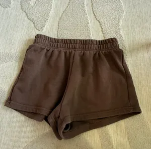 SHEIN Shorts Brown thumbnail 1