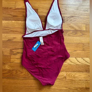 Cupshe Deep Red One Piece Swimsuit large nwt thumbnail 2