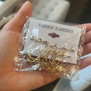Pack Of Gold Earrings thumbnail 2
