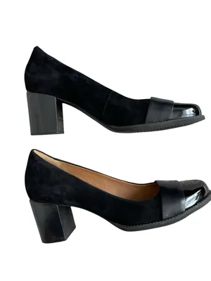 Clark’s Artisan Tarah Brae Suede Block Heel Shoes Women’s Size 9.5Black thumbnail 5