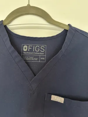 FIGS Scrub Top thumbnail 2