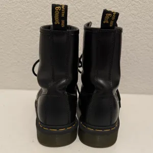 Dr. Martens Docs 1460 Smooth Black Leather Ankle Boots 11822 Size US 7 / EU 38 thumbnail 7