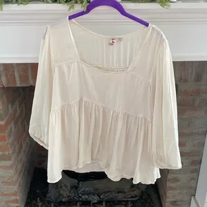Dolan Cream Colored Lightweight Blouse Size Medium Peasant Top White thumbnail 1