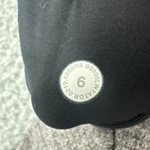 Lululemon Speed Up Shorts Low Rise 2.5" Gray Athletic Athleisure Women's 6 thumbnail 5