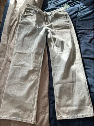 Tilly's Low-Rise Baggy Jeans thumbnail 1