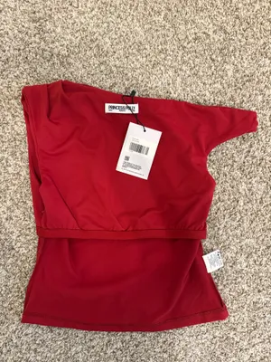 Princess Polly red one shoulder top (size 4) thumbnail 5