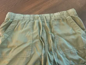 Women’s Gap Shorts thumbnail 4