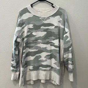 Aerie Muted Camo Side Slit Crew Neck | Size Medium thumbnail 1