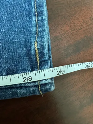 Levi’s Class Mid Rise Skinny Denim Jeans Size 31 (12) thumbnail 9