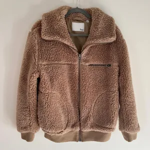 Aritzia The Teddy Sherpa Full Zip Oversized Jacket Tan Camel thumbnail 1