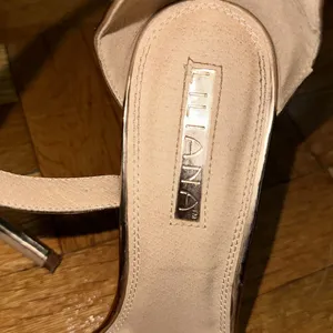 Liliana Gold Open Toed Heels thumbnail 4