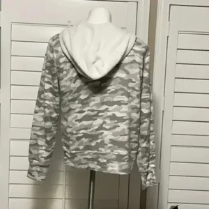 Sam s Gray Size M thumbnail 3