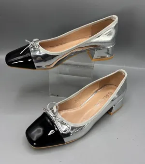 Berness Marie Pumps Women 5.5 Silver Black Patent Bow Details Slip On Block Heel thumbnail 1