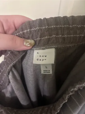 A New Day Women’s Gray Pinstripe Pull-On Pants thumbnail 4