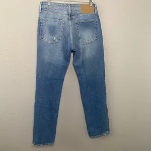 Rag & Bone Rosa Mid-Rise Boyfriend Jeans Size 26 Bristol Blue Distressed Cotton thumbnail 2