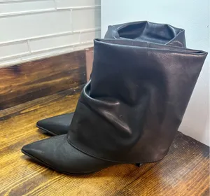 Time And Tru‎ Kitten Heel Boots Size 6 Black thumbnail 1