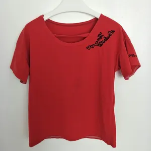 Red Thirt Size L thumbnail 1