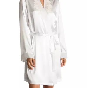 Linea Donatella Robe NWT White Sonya Embellished Satin Bridal Wrap Robe S thumbnail 3