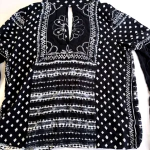 Rip Curl Womens Small Black White Geometric Print Mock Neck Keyhole Blouse Top‎ thumbnail 4