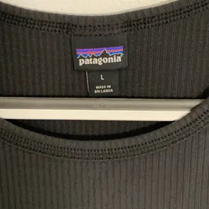 Patagonia Grey Ribbed‎ Tanks Women's size Large thumbnail 2