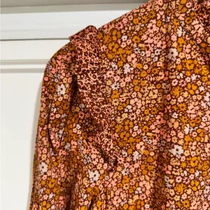 NEW! Universal Threads Midi Dress thumbnail 4