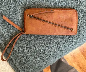 Free People Wallet thumbnail 1