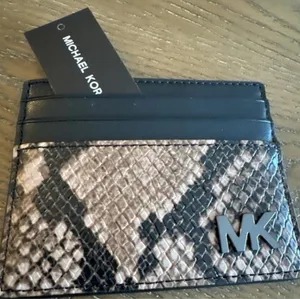 Michael Kors Card Holder thumbnail 1