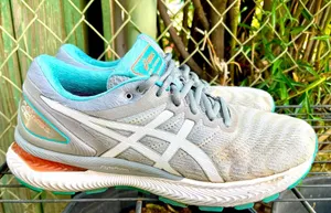 Asics Gel Nimbus 22 Running Shoes Women's Size 9 Gray thumbnail 1