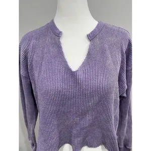 Madeline &‎ Monroe Purple Waffle Knit Cropped V Neck Long Sleeve Top Size M thumbnail 2