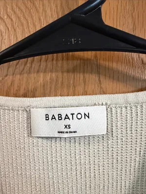 Aritzia Babaton Cream Sculpt Knit Deep V-Neck Cropped Tank XS thumbnail 3