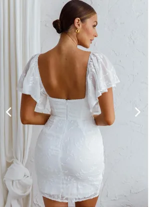 Selfie Leslie | Nwt Xl Aphrodite Molded Bust Angel Sleeve Wrap Dress Embroidered thumbnail 3