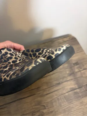 Oofos OOmg eeZee Women’s Size 9 EU 40 Shoes Cheetah Black Sole Recovery Sneaker thumbnail 3