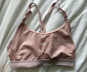 Nike sports bra thumbnail 1