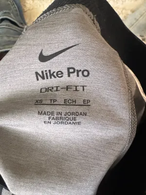 Gray Nike Pros thumbnail 2