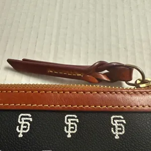 Dooney & Bourne MLB San Francisco Giants Baseball Large‎ Wallet Clutch 9.5” x 5” thumbnail 2