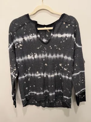 XCVI Gray White Tie Dye Thermal Waffle Knit‎ V Neck Top Small 14476 thumbnail 1