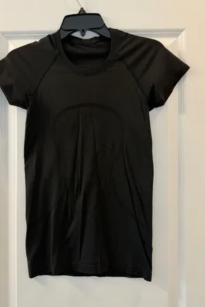 Lululemon Swiftly Tech Short Sleeve thumbnail 1