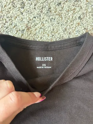hollister long sleeve  thumbnail 2