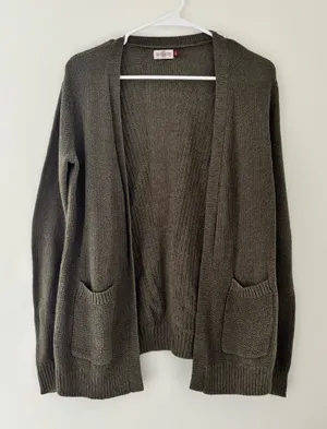 green cardigan with pockets Size XS thumbnail 1