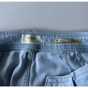 Maeve High-Rise Crop Wide-Leg Welt Pocket Jeans Size 29P Light Wash Raw Hem thumbnail 3