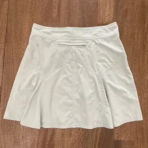 Athleta Skort Womens 4T Beige Whatever Hiking Athletic Outdoor Modest Skirt thumbnail 2