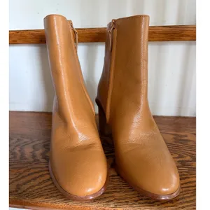 Tory Burch Brooke Tan‎ Leather Ankle Boots Logo Block Heel Size 6.5M thumbnail 4