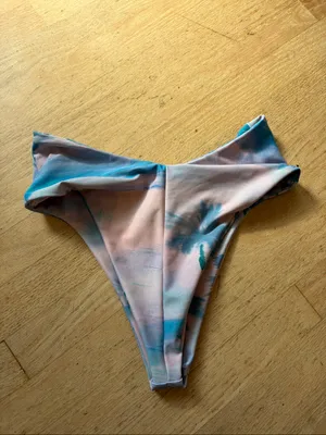 Skatie bikini Two-Piece Swim top medium bottom small thumbnail 7