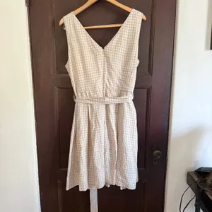 DONNA KARAN New York Tan Gingham LInen Faux Wrap Dress V Neck Size 14 thumbnail 4