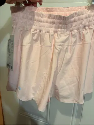 NWT new womens lululemon shake it out shorts small s light pearl pink $68 lined thumbnail 4