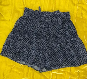 Kendall + Kylie Size XS Ruffled Boho Skort thumbnail 1